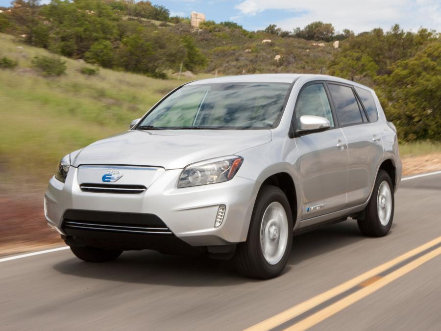  Toyota RAV4 EV 2012 года  (фото 9 из 107)